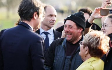 gabriel attal et agriculteurs 1