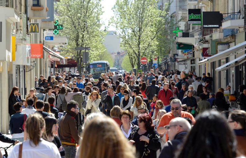 13.04.2013
Foule en centre ville de Valence .