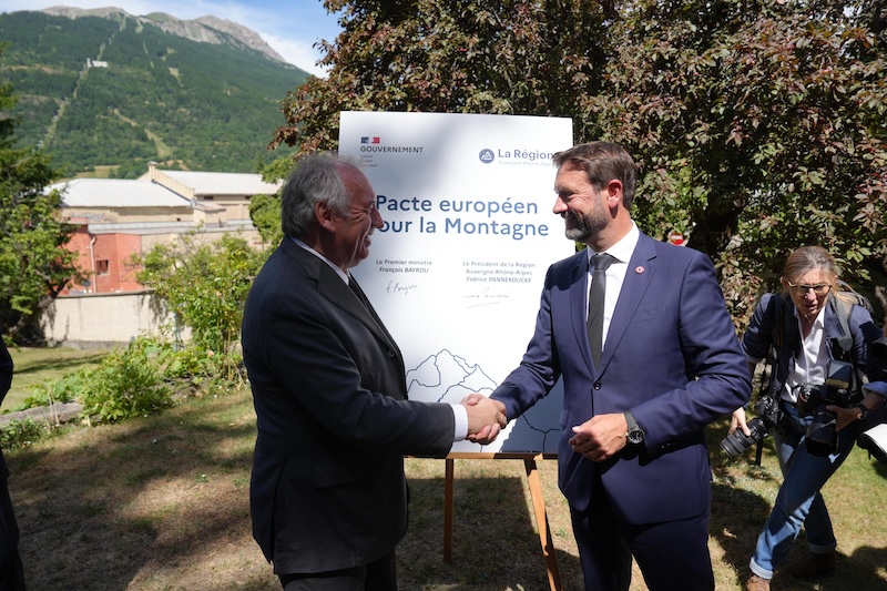 Signature Pacte européen de la montagne 800px