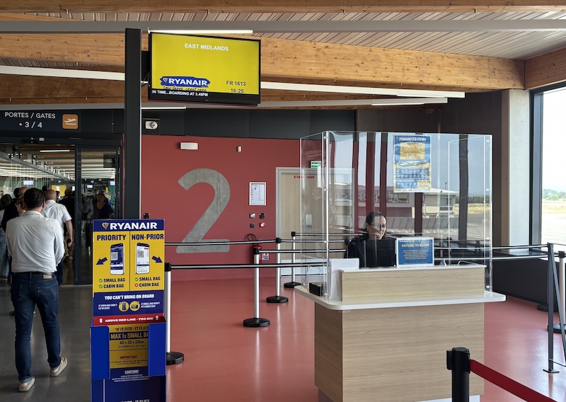 Aéroport de Carcassonne hall