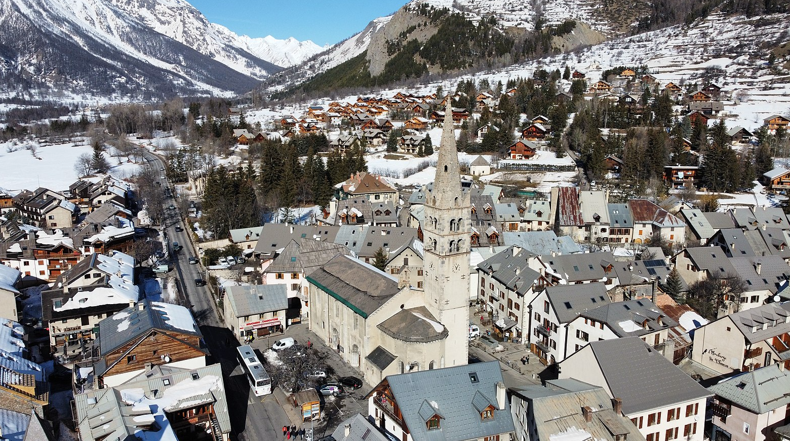 Pénurie de main d'œuvre : le département des Hautes-Alpes se mobilise pour séduire les jeunes actifs 
