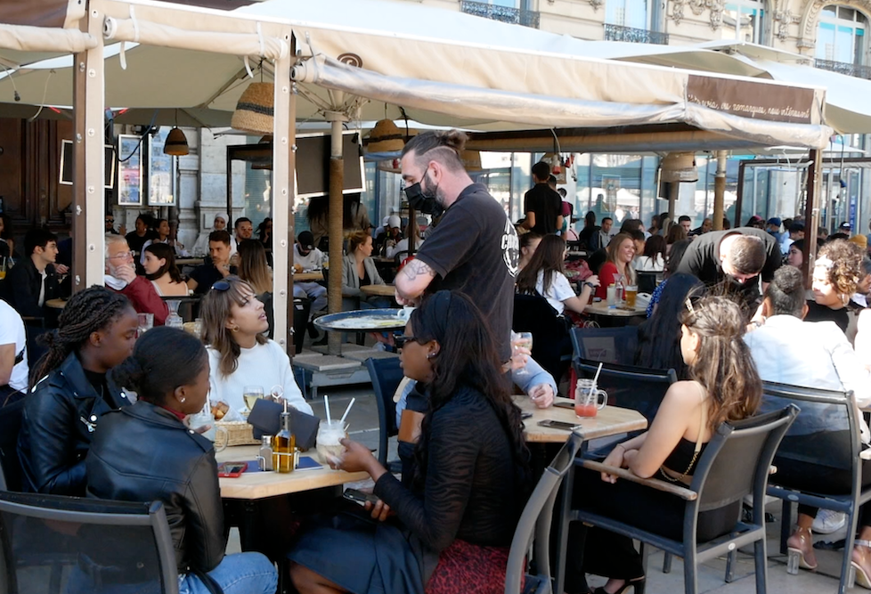 Les cafés, bars et restaurants avec terrasse ont enfin repris du service ! Mais est ce que les français étaient au RDV ?