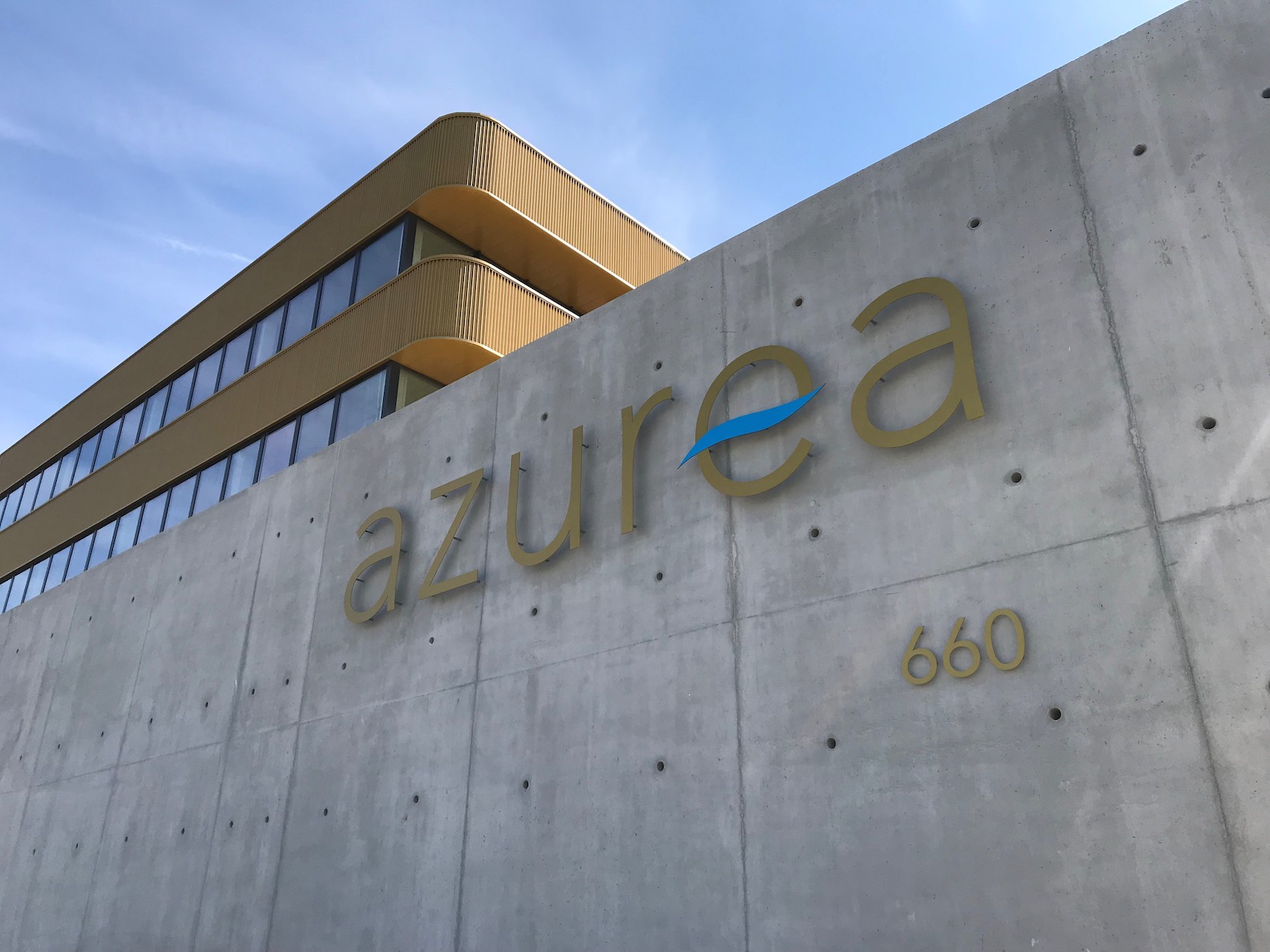 Marseille : L’opération AZUREA qui s’inscrit dans le projet de requalification urbaine de la ZAC de Saumaty est terminée. 600 personnes devraient y travailler 