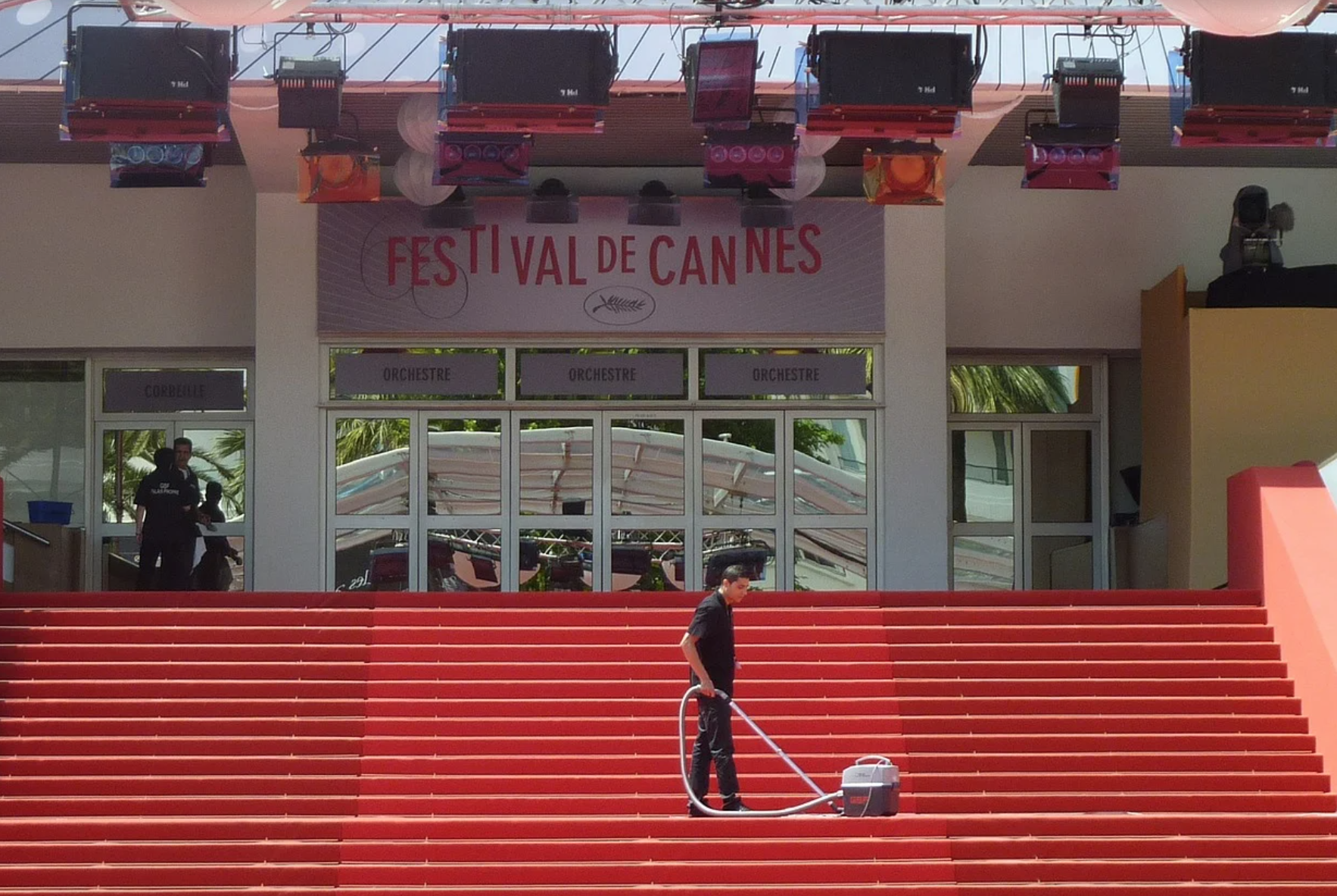 Randstad recrute 1 000 hôtes et hôtesses pour la 75ème édition du Festival de Cannes